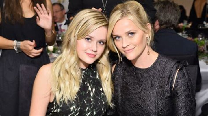 10 Celebrities Who Look Just like Their Parents