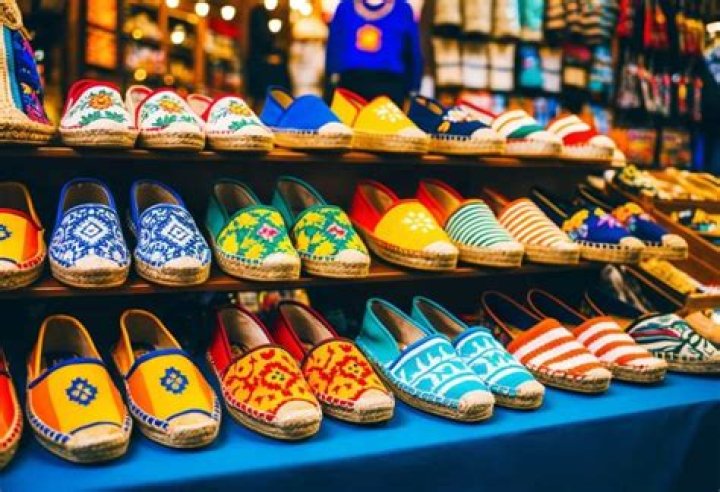 15 Best Souvenirs From Spain