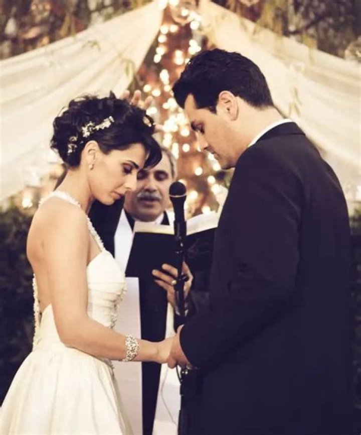 Araksya Karapetyan Married, Husband, Baby, Salary and Net Worth