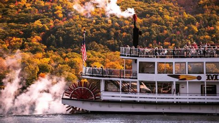 Best Fall Foliage Cruise Destinations