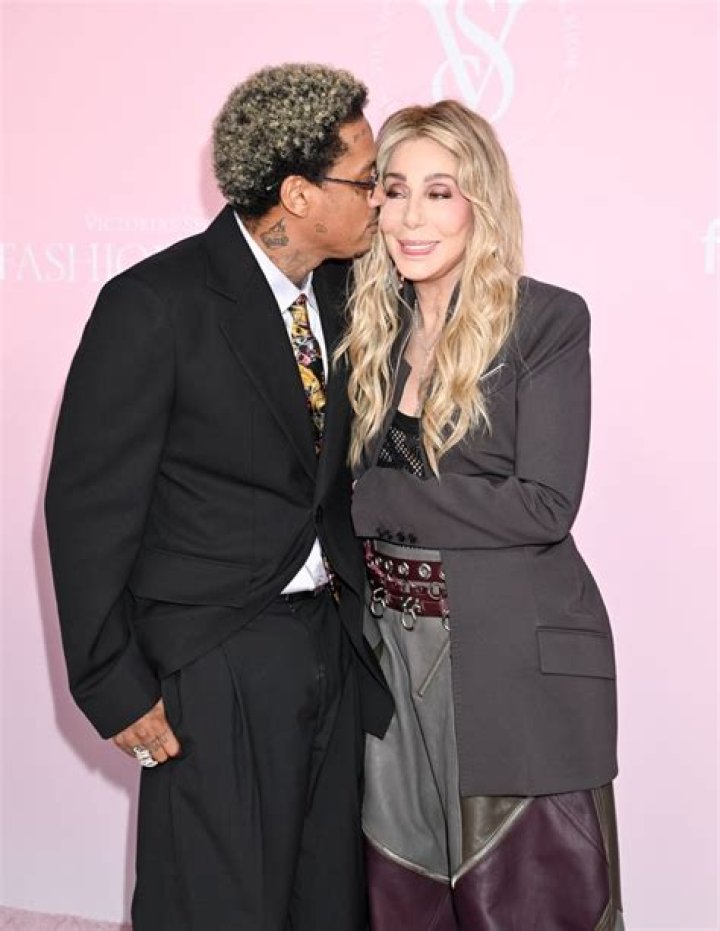 Celebrity couples who couldn't keep their hands off each other at the CMT Awards