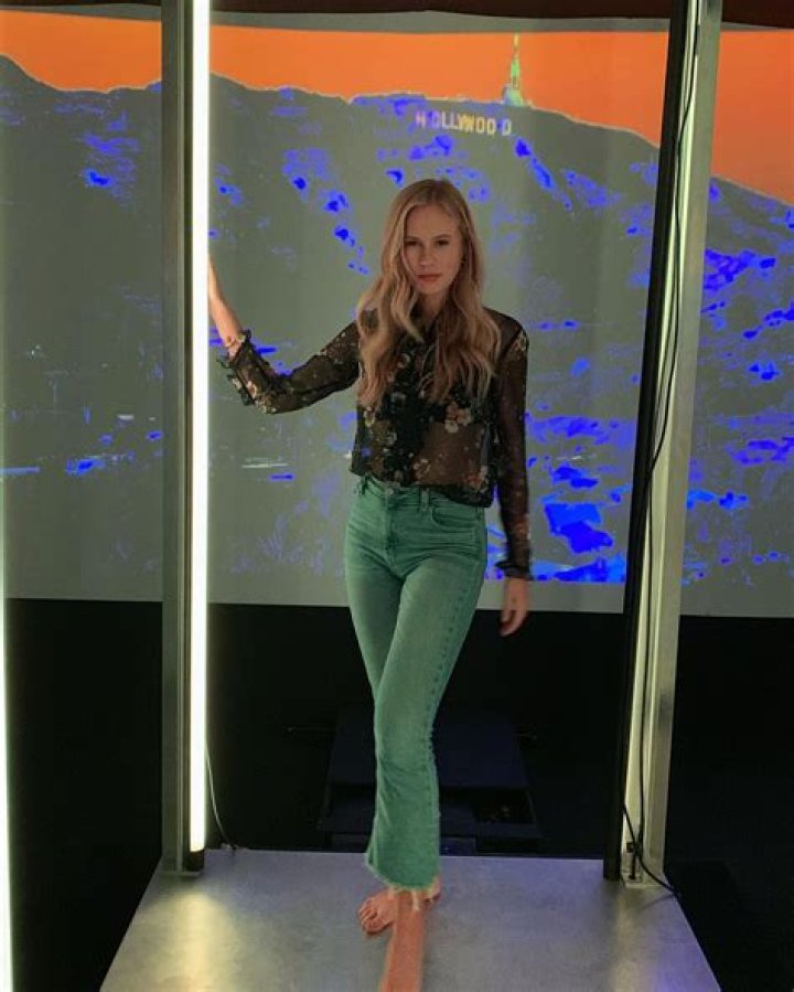 Danika Yarosh Height - CelebsHeight.org