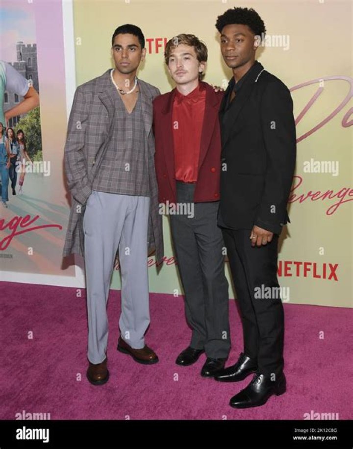 Do Revenge star Austin Abrams age, height, Instagram, roles, and more