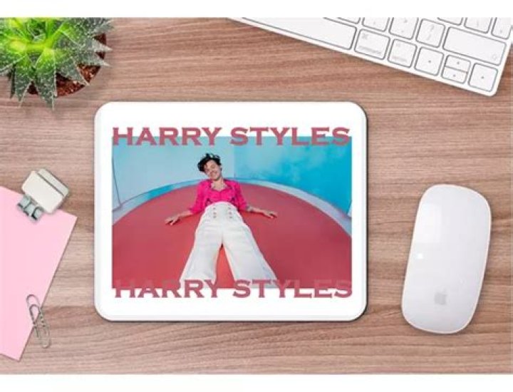 Harry Styles Mouse Pad G1142932