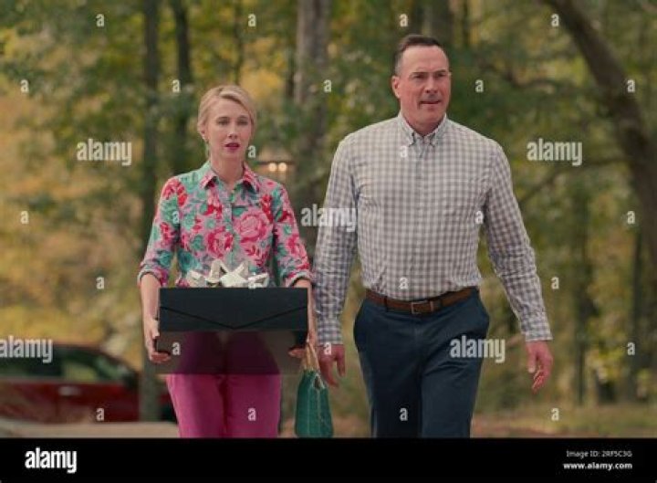 Is Bill (Chris Klein) leaving Sweet Magnolias?