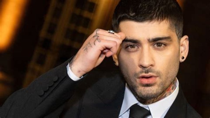 Is Zayn Malik Using Twitter to Help us Get to Know Him?