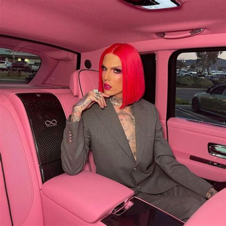 Jeffree Star Net Worth Reveal | Income Sources, Jeffree Star Cosmetics, House, Cars, Controversies, Nathan Schwandt, Kylie Jenner, YouTube/Instagram/Music/Makeup Earnings, Endorsements, Age 33