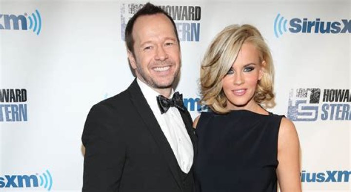 Jenny McCarthy and Donnie Wahlberg are Engaged