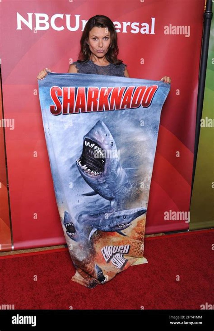 Kari Wuhrer Poster G16187 - CelebPoster.com