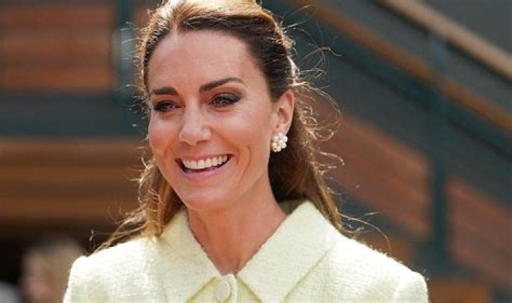 Kate Middleton forbidden to follow simple request from fans due to royal rule
