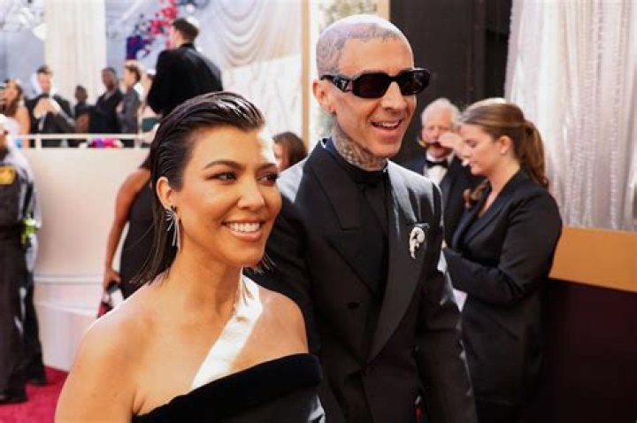 Kourtney Kardashian and Travis Barker Elope in Vegas After Grammys