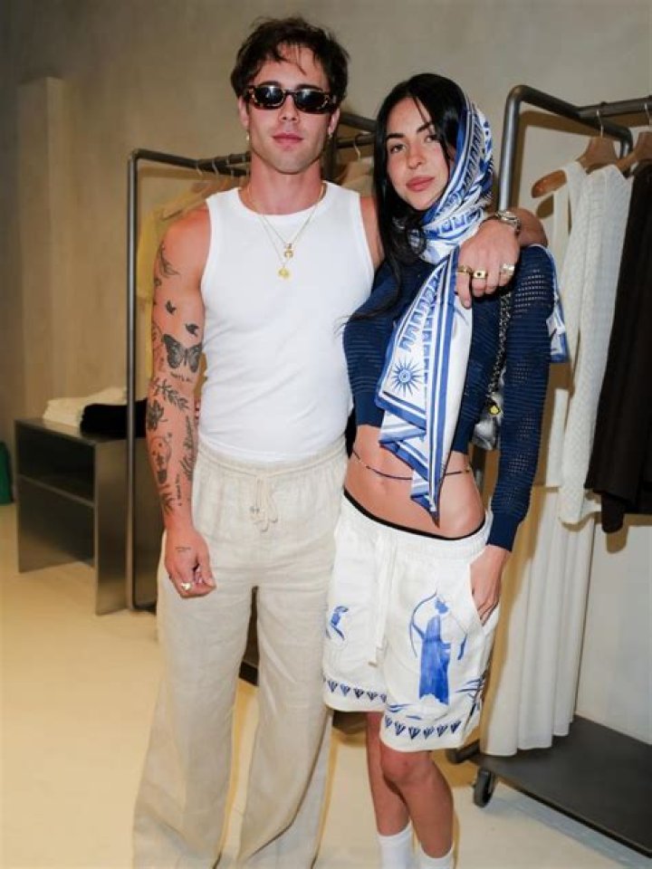 leah mccarthy | Celebuzz