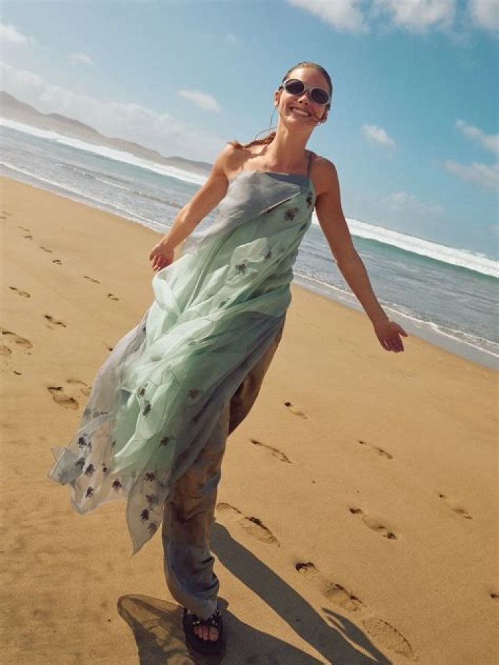 Mari Lederman Height - CelebsHeight.org