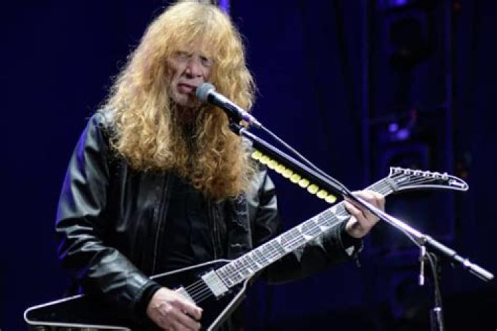 Megadeth frontman Dave Mustaine speaks to sister after 20 years to find out she's dying