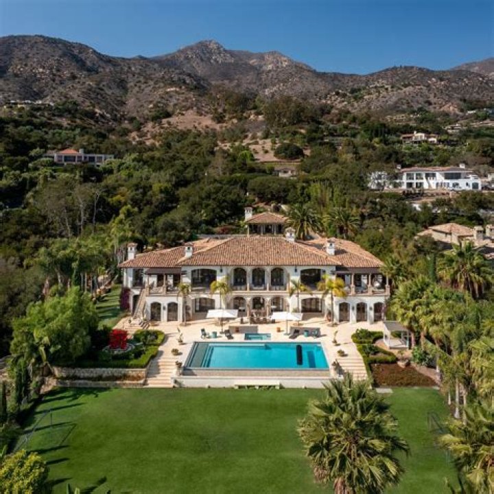 Meghan Markle and Harry 'eye up new home in Malibu' and it's pricer than LA mansion