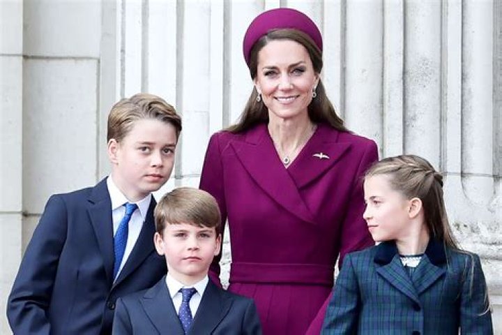 Princess Charlotte 'looks just like Prince William' in adorable new birthday photo