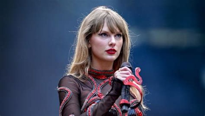 Taylor Swift fans banned from searching album 'leak' hours before new record drops