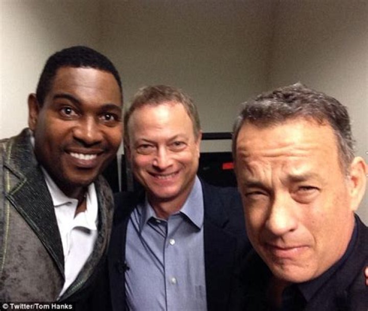 Tom Hanks ‘Forrest Gump’ Reunion Includes Bubba and Lt. Dan