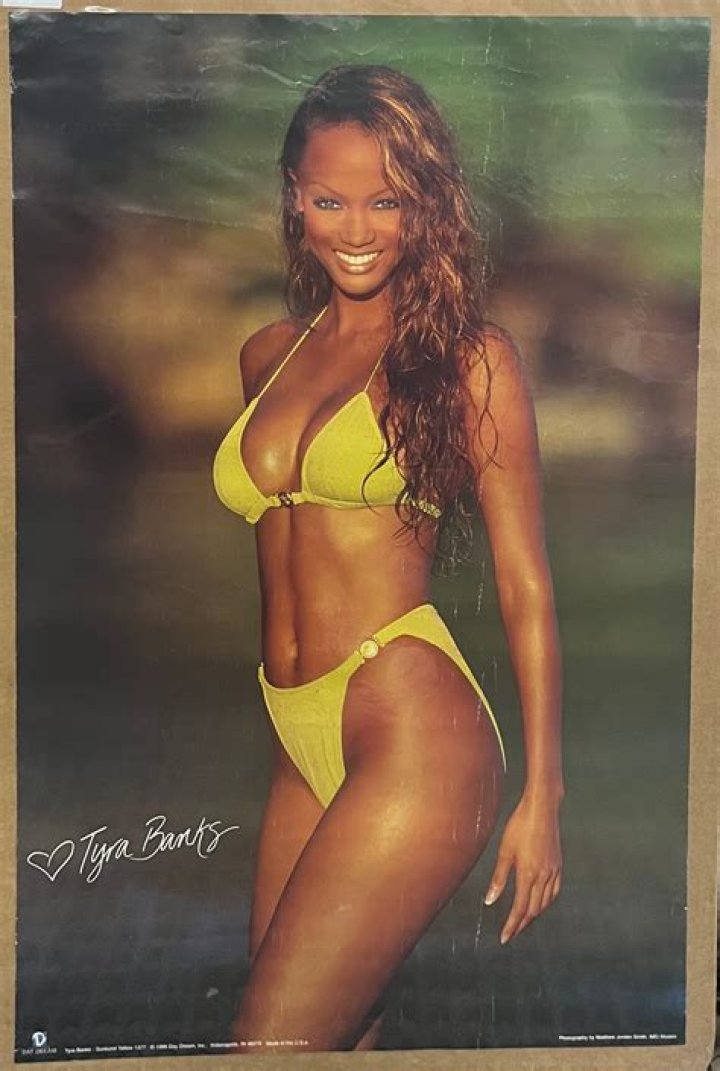 Tyra Banks Poster G114293 - CelebPoster.com