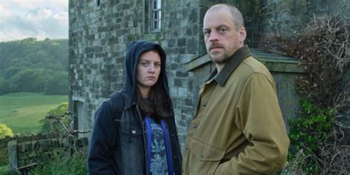 Who stars in the new British thriller series?